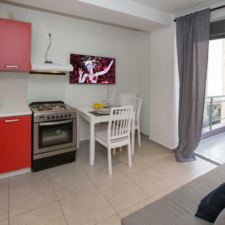 Modern Comfy Apartment Near The Acropolis By Ghh Athena Bagian luar foto